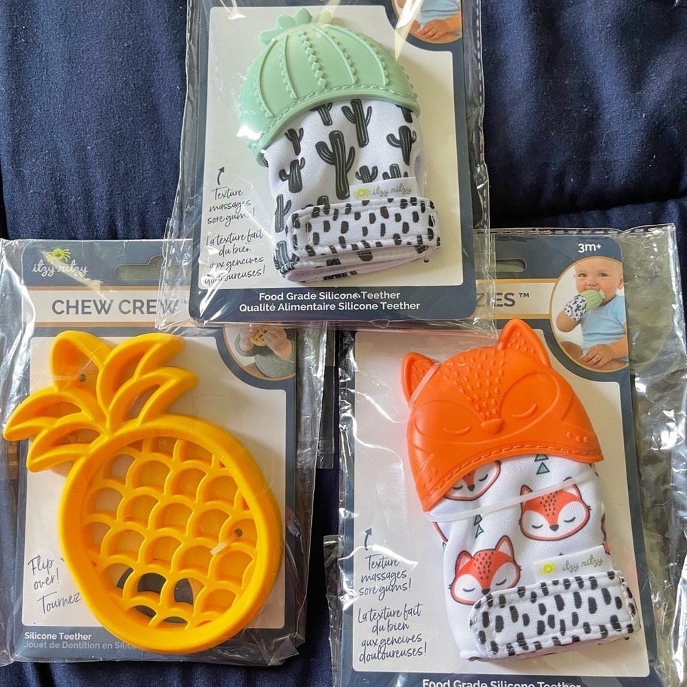 *NEW 3 Itzy ritzy silicone teether*
